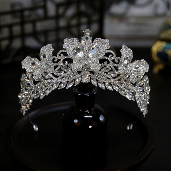 Vương Miện Bướm Đá Cao 6cm -