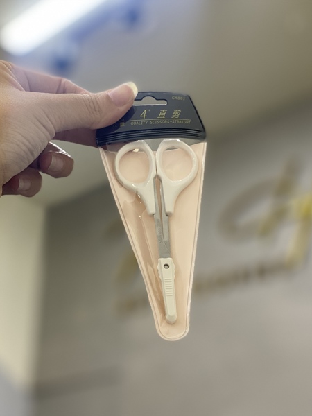 Kéo - Kéo Nhỏ Lưỡi Thẳng Màu Trắng