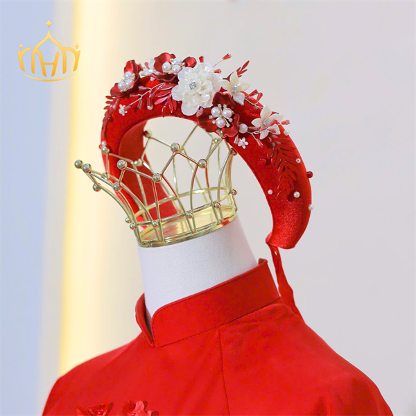 Mấn Vải Áo Dài Cô Dâu Màu Đỏ - Mấn Nhung Đỏ Tươi Đính Hoa Mai Trắng - Hình ảnh 3