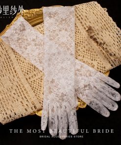 Găng Tay Ren Hoa Trắng 38cm -