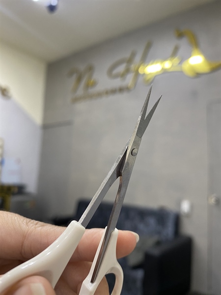 Kéo - Kéo Nhỏ Lưỡi Thẳng Màu Trắng - Hình ảnh 4