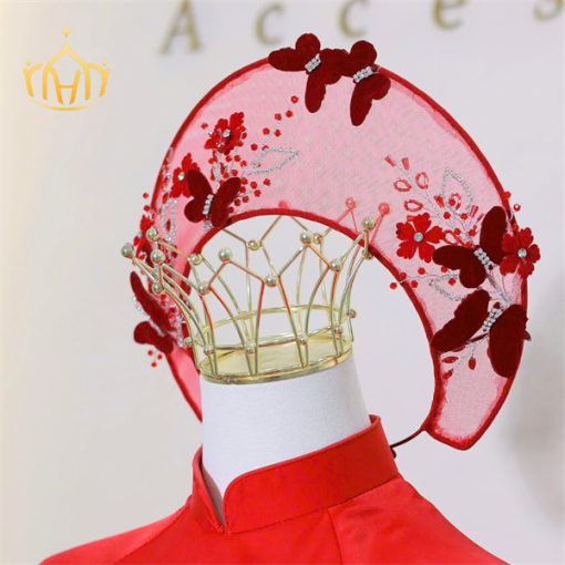 Mấn Khung Kim Loại Áo Dài Cô Dâu Màu Đỏ - Mấn Lưới Đính Hồ Điệp Mix Pha Lê Màu Đỏ Đô - Hình ảnh 2