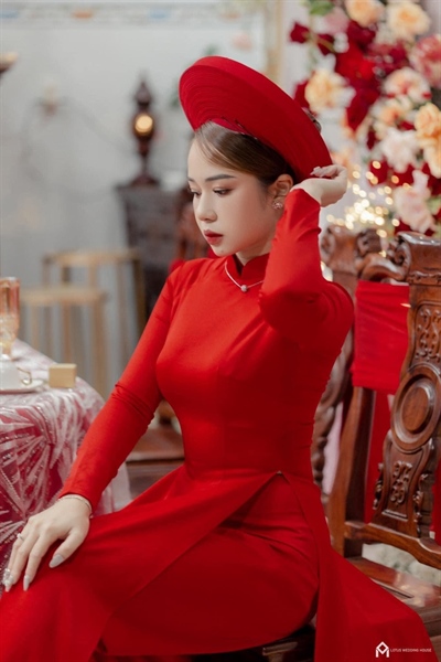 Khăn Đóng Áo Dài Cô Dâu - Đỏ Tươi Truyền Thống 35 Vòng