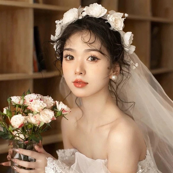 Băng Đô Cô Dâu Cài Hoa Nhẹ Nhàng, Bờm Hoa Cài Tóc - Hoa Trắng Lớn - Hình ảnh 2