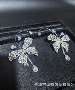 Cài Móc Vành Tai - Hồ Điệp Tua Rua Đá