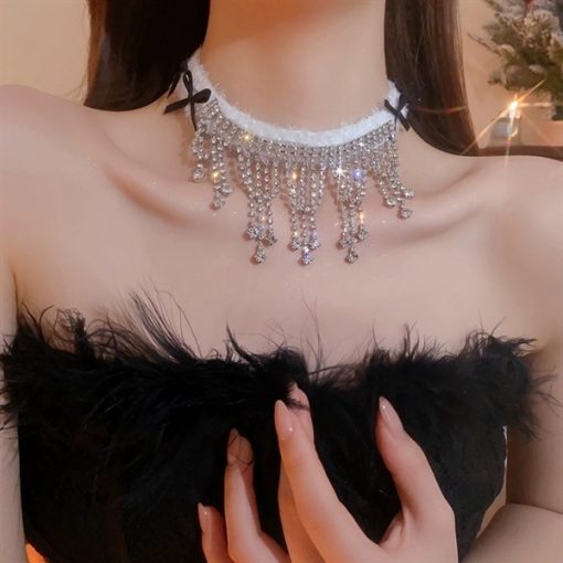 Vòng Cổ Lông Vũ Mix Đá Đính Nơ - Nơ Đen - Hình ảnh 3
