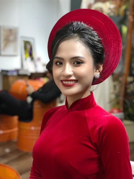 Khăn Đóng Áo Dài Cô Dâu - Đỏ Đô Nhung 20 Vòng