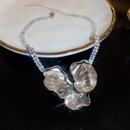 Vòng Cổ Bạc - Đá Phụ Kiện Concept Phụ Kiện Chụp Hình - Vòng Cổ Đính Hoa Dành Cho Cô Dâu, Choker Hoa - Hình ảnh 3