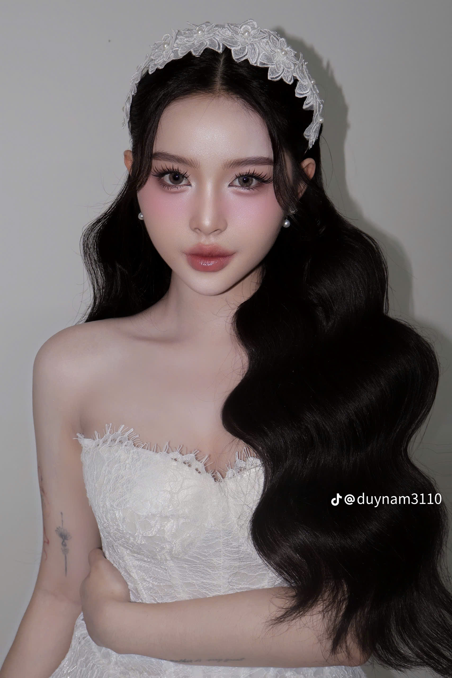 Băng Đô Cô Dâu Cài Hoa Nhẹ Nhàng, Bờm Hoa Cài Tóc - Hoa Trắng Ren 2 Tầng - Hình ảnh 4