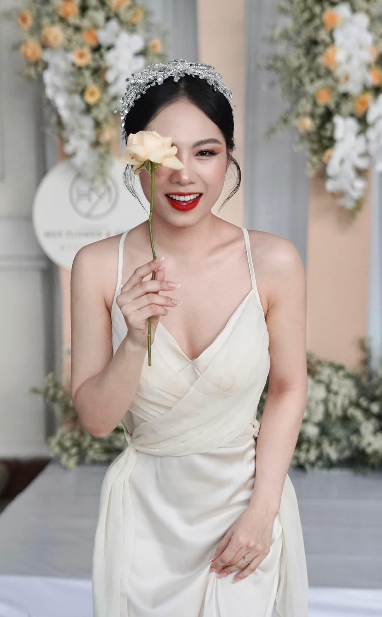 Băng Đô Cô Dâu Cài Hoa Nhẹ Nhàng, Bờm Hoa Cài Tóc - Sao Biển - Hình ảnh 4