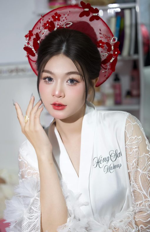 Mấn Khung Kim Loại Áo Dài Cô Dâu Màu Đỏ - Mấn Lưới Đính Hồ Điệp Mix Pha Lê Màu Đỏ Đô - Hình ảnh 8
