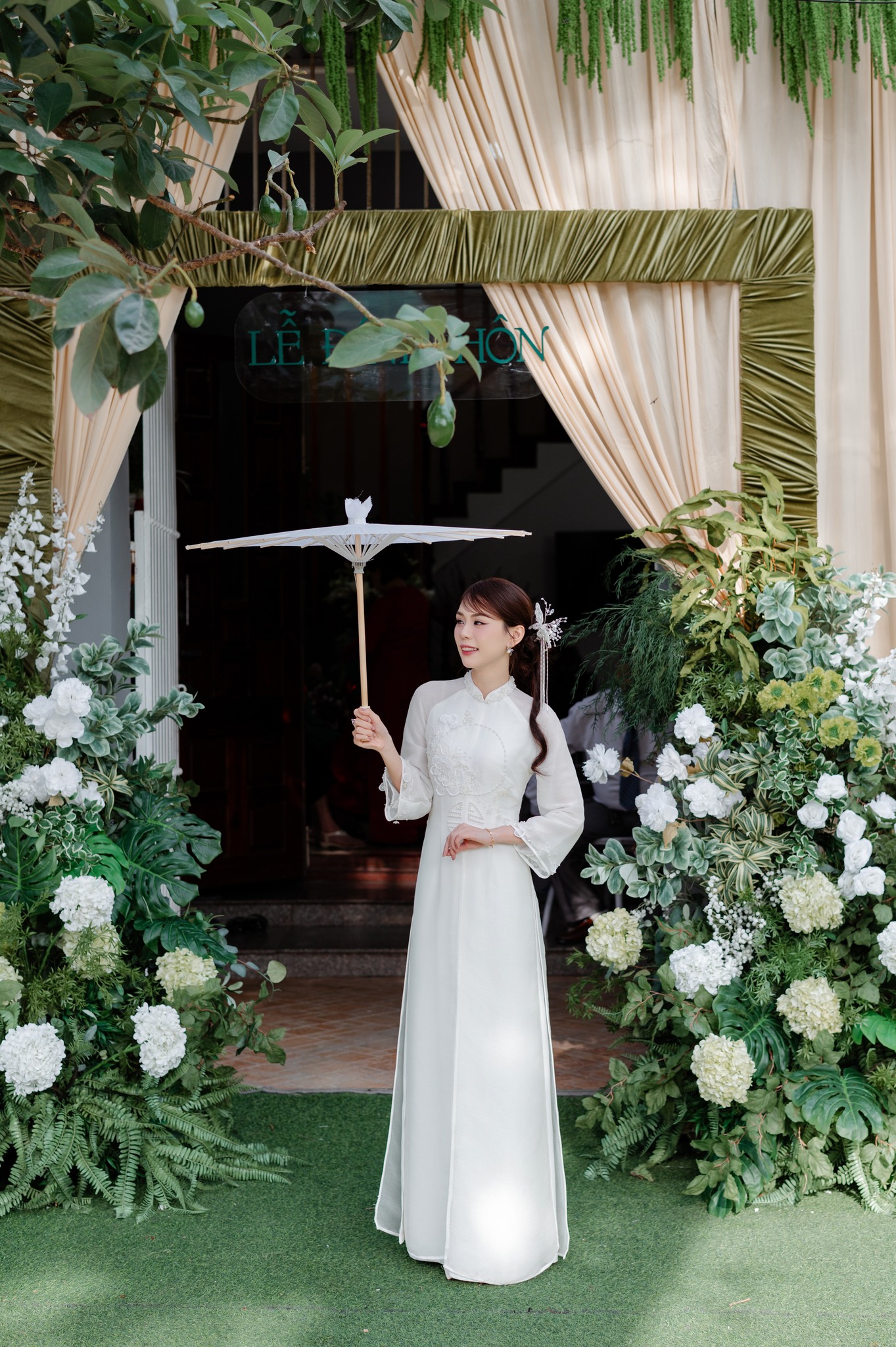 Trâm Hồ Điệp Phale Trắng Tua Rua Đá - - Hình ảnh 5