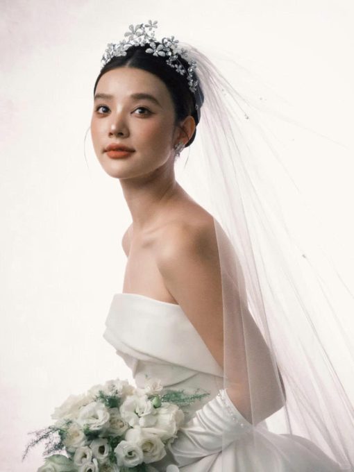 Vương Miện Hoa Đá Kèm Bông Tai Hoa - Hình ảnh 2