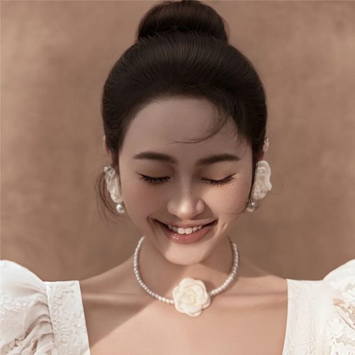 Choker Ngọc Trai Đính Hoa Trà - 1 Dây Ngọc Trai - Hình ảnh 4
