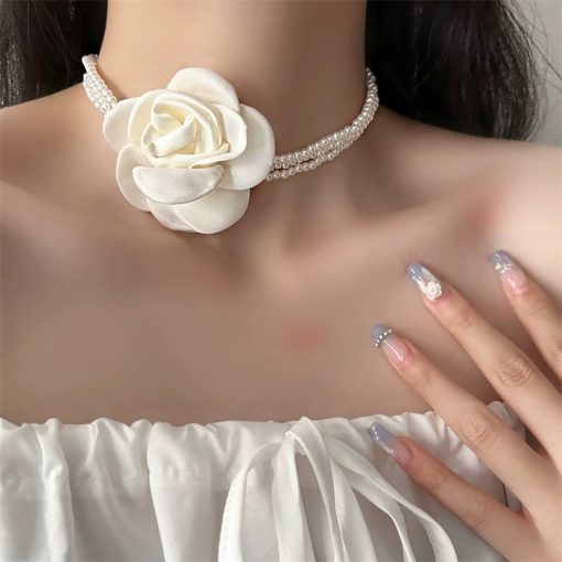 Choker Ngọc Trai Đính Hoa Trà - 3 Dây Ngọc Trai - Hình ảnh 3