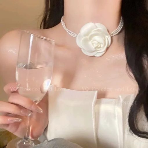 Choker Ngọc Trai Đính Hoa Trà - 3 Dây Ngọc Trai - Hình ảnh 2