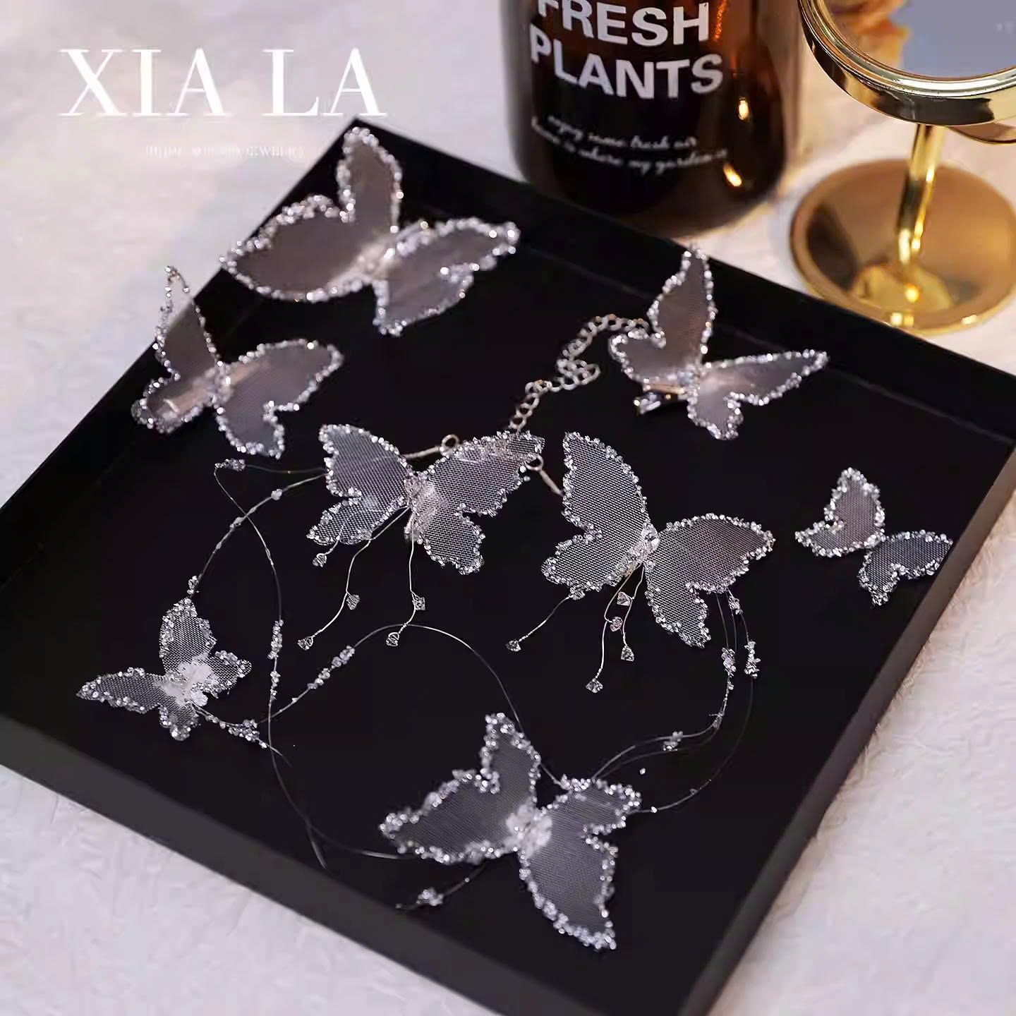 Set Kẹp Hồ Điệp Viền Đá Nhũ Kèm Choker Và Bông Tai - Trắng - Hình ảnh 2