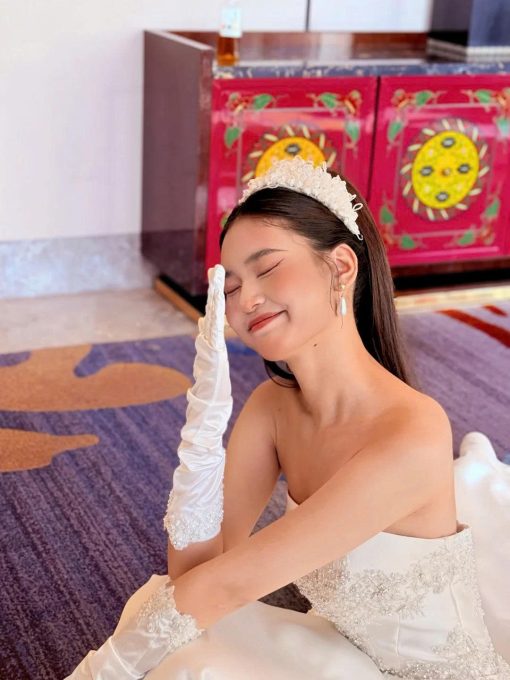 Vương Miện Hoa Linh Lan Kèm Voan 1 Lớp Viền Ngọc Trai - Hình ảnh 7