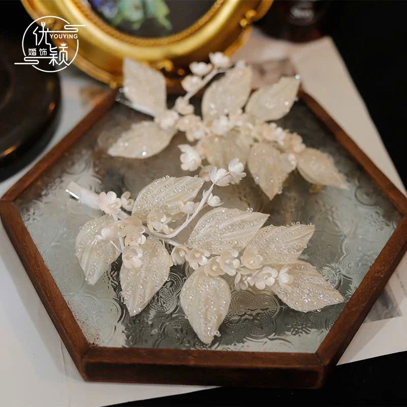 Set 2 Món Kẹp Lá Đính Phale Mix Hoa Nhí - Trắng